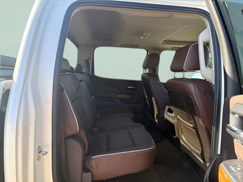 Used 2014 Chevrolet Silverado 1500 High Country w/ High Country Premium Package AWD/4WD image 11