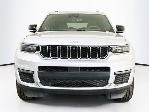 Used 2024 Jeep Grand Cherokee L Limited w/ Luxury Tech Group II image 2