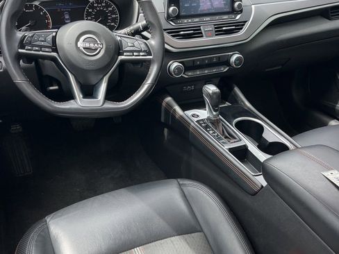 Used 2024 Nissan Altima 2.5 SR image 2