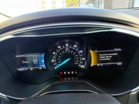Used 2020 Ford Fusion SE w/ Equipment Group 151A FWD image 14