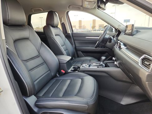 Used 2025 MAZDA CX-5 AWD 2.5 S w/ Preferred Package image 15