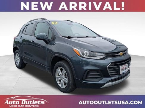 Used 2022 Chevrolet Trax LT w/ Driver Confidence Package AWD/4WD image 1