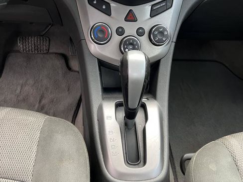 Used 2017 Chevrolet Sonic LT FWD image 21