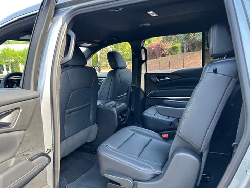 New 2026 Chevrolet Traverse LT image 39