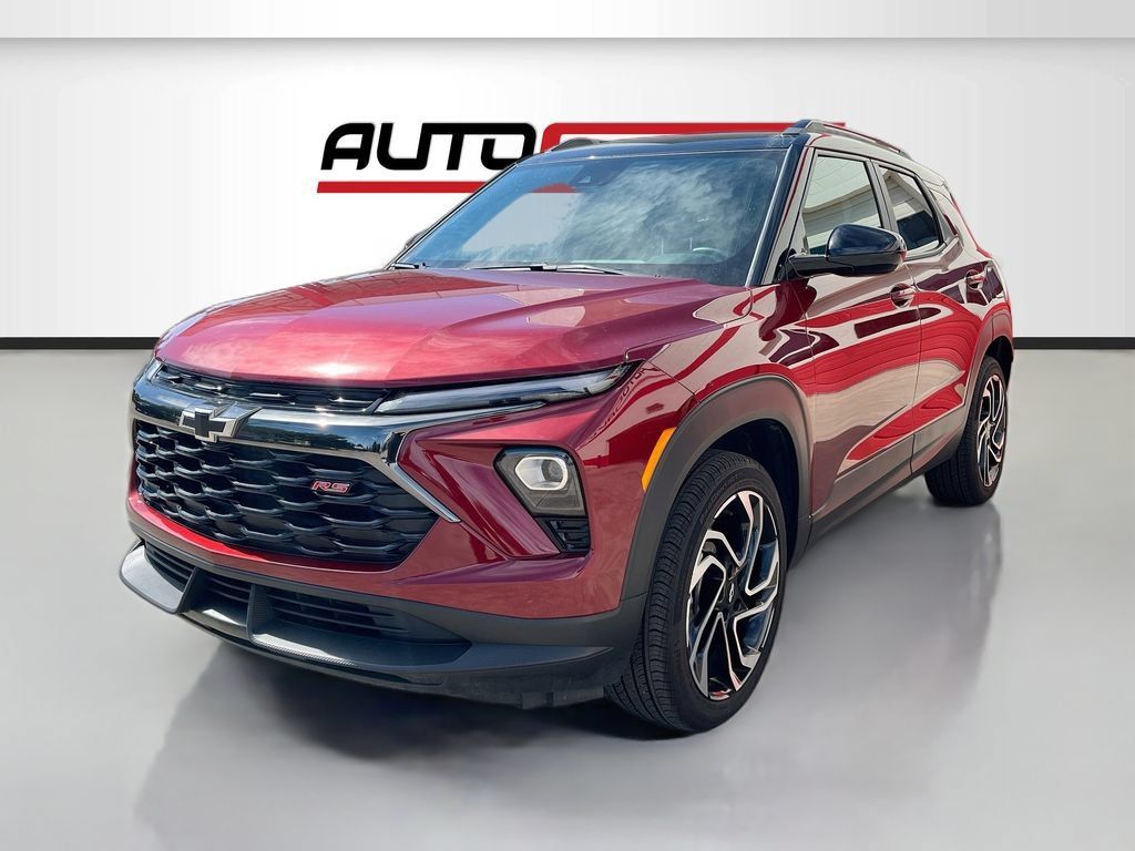 Used 2024 Chevrolet TrailBlazer RS w/ Convenience Package AWD/4WD image 3