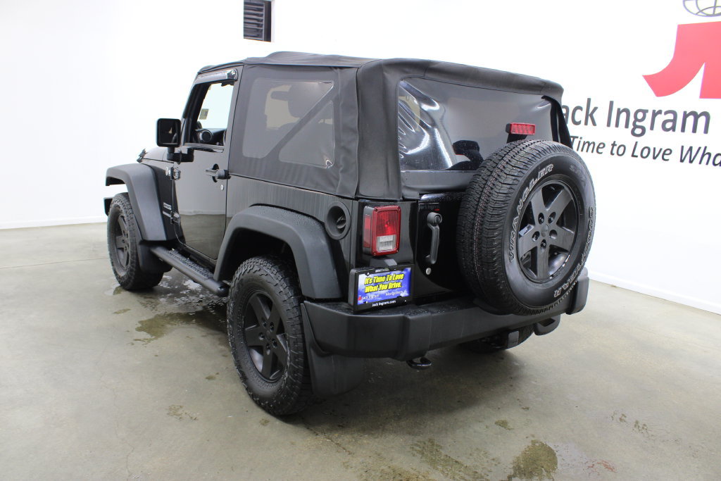 Used 2013 Jeep Wrangler Sport AWD/4WD image 3