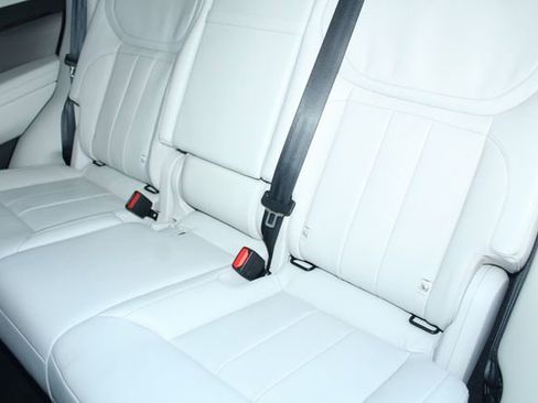 Used 2024 Land Rover Range Rover Sport SE image 24