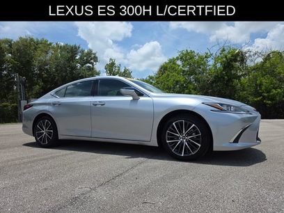 Used 2025 Lexus ES 300h w/ Premium Package