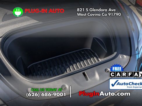 Used 2024 Tesla Model Y Long Range image 16