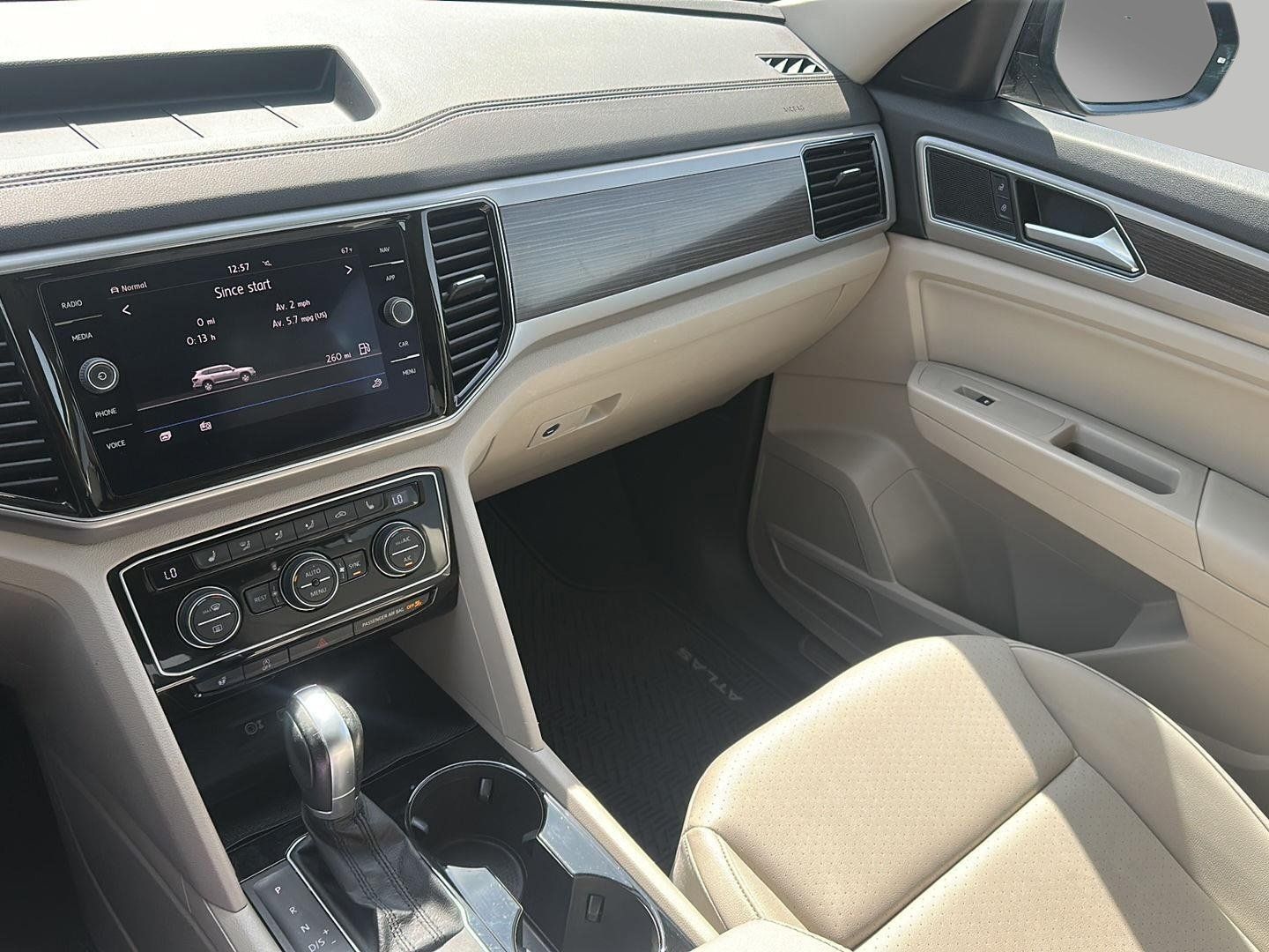 Used 2019 Volkswagen Atlas SEL AWD/4WD image 16