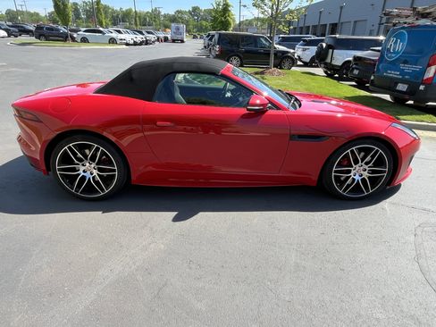 Used 2020 Jaguar F-TYPE Checkered Flag image 8