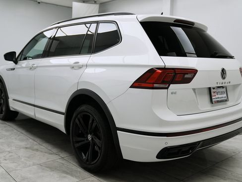Used 2024 Volkswagen Tiguan SE R-Line image 5