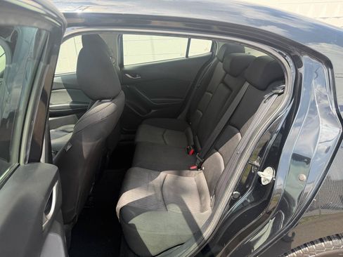 Used 2016 MAZDA MAZDA3 i Touring FWD image 14