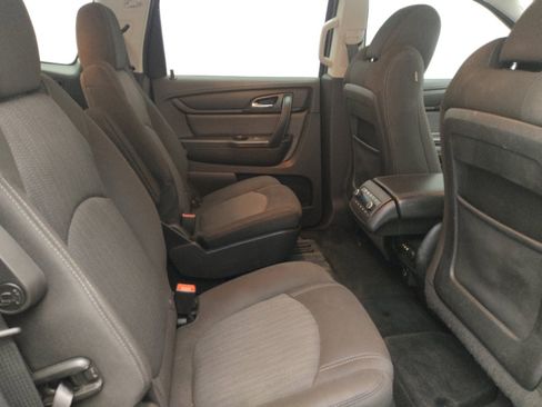 Used 2017 Chevrolet Traverse LT w/ Traveler's Package image 19