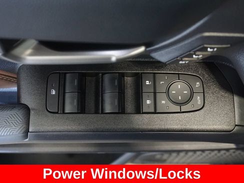 Certified 2025 Toyota 4Runner Limited AWD/4WD image 6