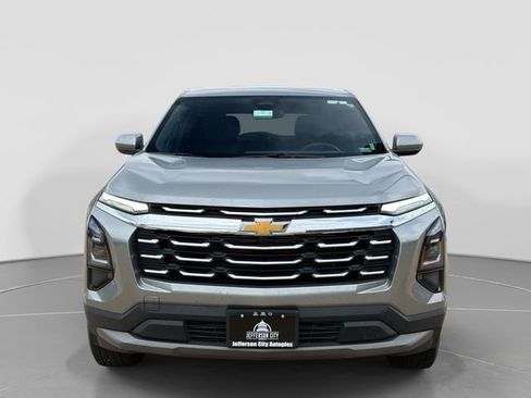 Used 2026 Chevrolet Equinox LT FWD image 9