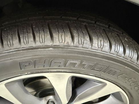 Used 2017 Chrysler Pacifica Limited FWD image 48