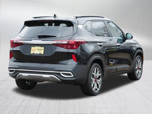 Used 2023 Kia Seltos SX w/ SX Sunroof Package image 7