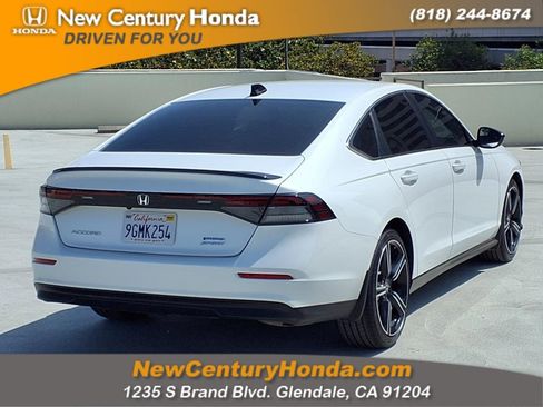 Used 2023 Honda Accord Sport image 3