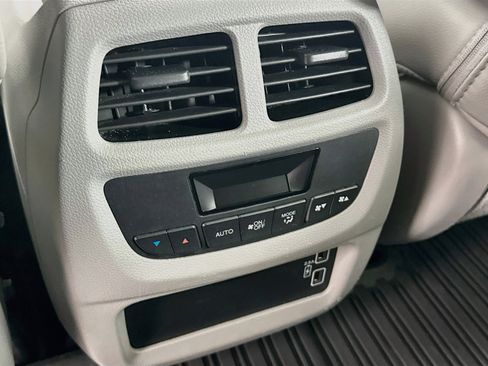 Used 2021 Honda Pilot EX-L image 27
