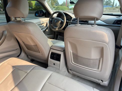 Used 2012 BMW 328i Sedan w/ Premium Pkg image 21