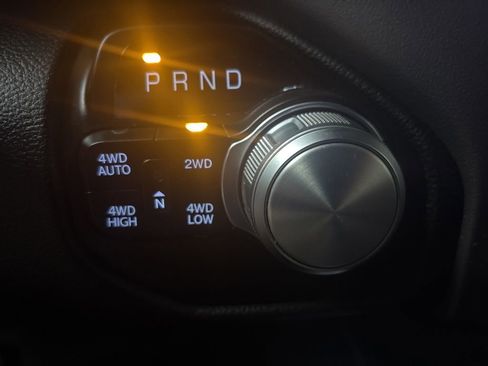 Used 2022 RAM 1500 Laramie w/ Sport Appearance Package AWD/4WD image 19