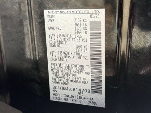 Used 2025 Nissan Rogue SV FWD image 37