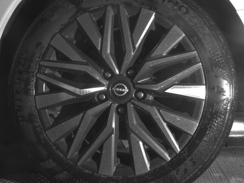 Used 2025 Nissan Altima 2.5 SV image 14