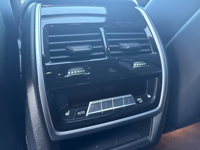 Used 2021 BMW X7 M50i AWD/4WD image 30