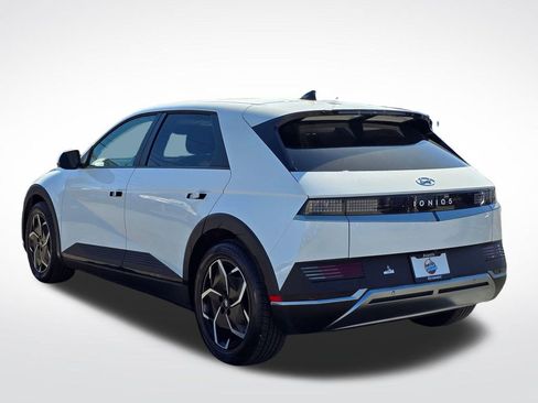 Used 2024 Hyundai Ioniq 5 SEL image 5