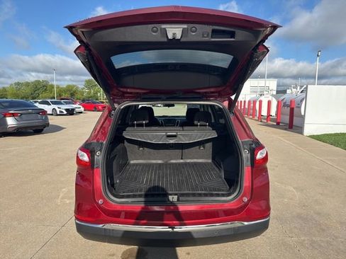 Used 2018 Chevrolet Equinox LT FWD image 10