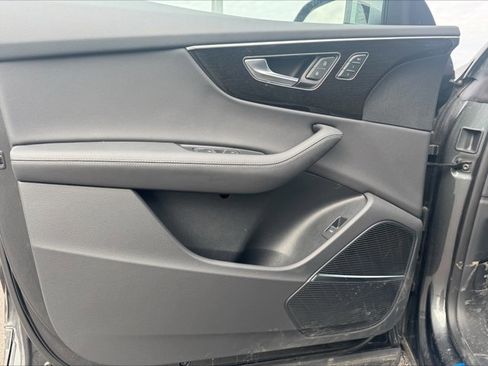 Used 2025 Audi Q8 Premium Plus w/ Premium Plus Package image 9