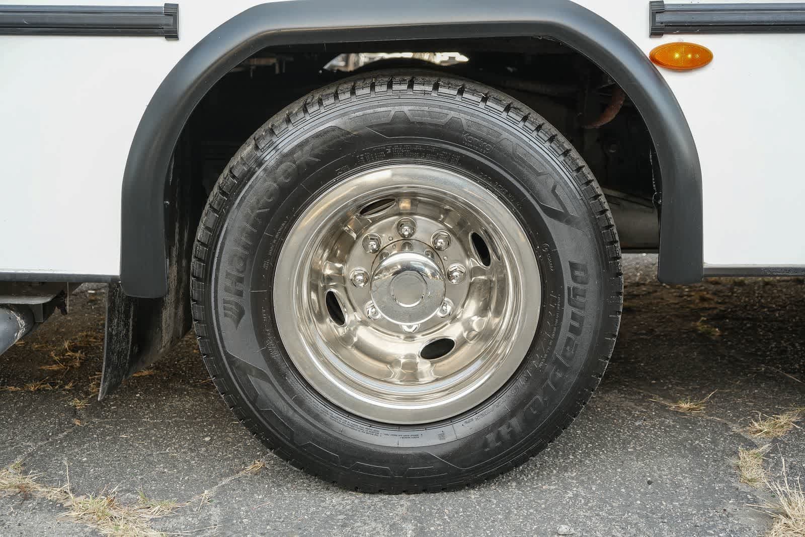 Used 2023 Ford E-450 and Econoline 450 Super Duty w/ Motorhome Prep Package RWD image 40