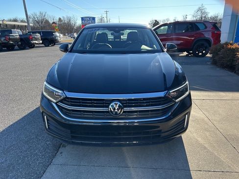Used 2024 Volkswagen Jetta SEL image 4