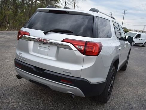 Used 2018 GMC Acadia SLT w/ LPO, Floor Liner Package AWD/4WD image 3