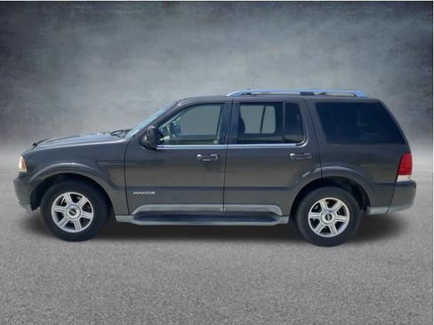 Used 2005 Lincoln Aviator 2WD image 2