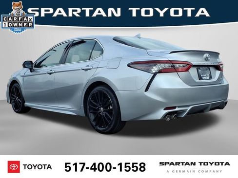 Used 2023 Toyota Camry XSE FWD image 9