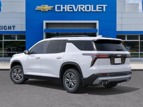 New 2026 Chevrolet Traverse LT w/ Driver Confidence Package AWD/4WD image 3