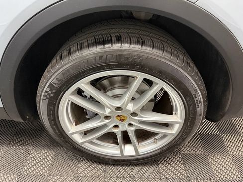 Used 2020 Porsche Cayenne AWD/4WD image 20