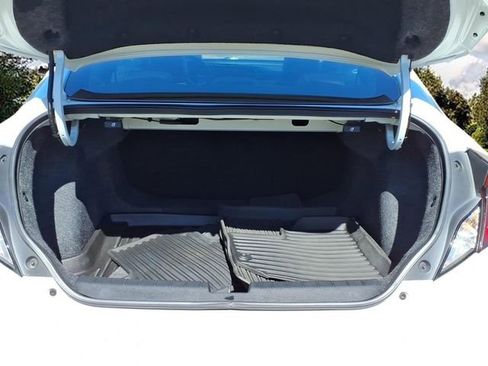 Used 2020 Honda Civic Touring image 29