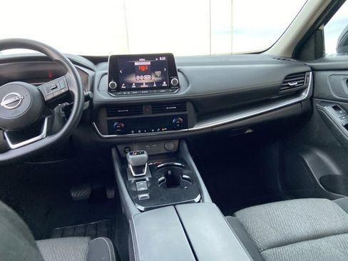 Used 2024 Nissan Rogue SV image 14
