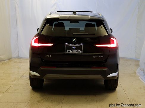 Used 2023 BMW X1 xDrive28i w/ Convenience Package AWD/4WD image 7