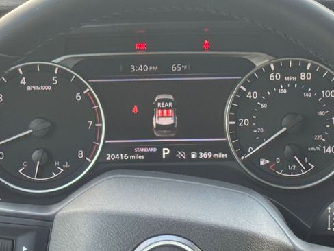 Used 2025 Nissan Rogue SV image 42