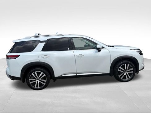Used 2025 Nissan Pathfinder Platinum w/ Cargo Package FWD image 6