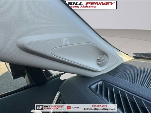 Used 2025 Toyota RAV4 Limited image 22