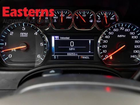 Used 2019 Chevrolet Suburban LT AWD/4WD image 18