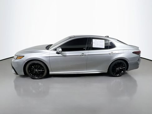 Used 2021 Toyota Camry XSE FWD image 9