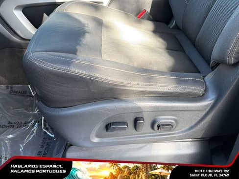 Used 2017 Nissan Titan SV RWD image 14