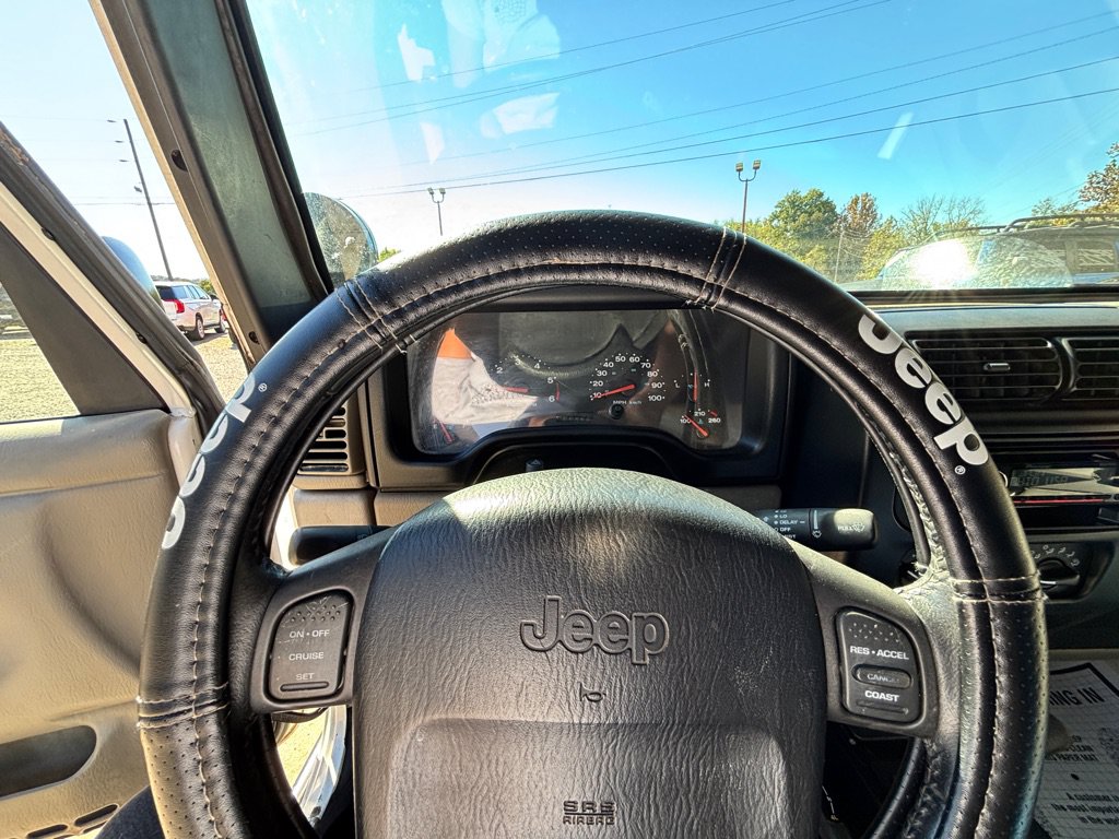 Used 2003 Jeep Wrangler X AWD/4WD image 13