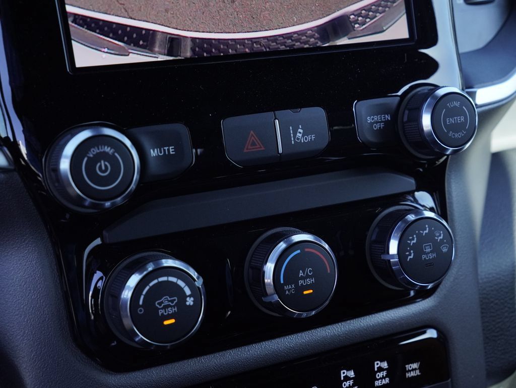 New 2026 RAM 1500 Big Horn w/ Sport Appearance Package AWD/4WD image 23